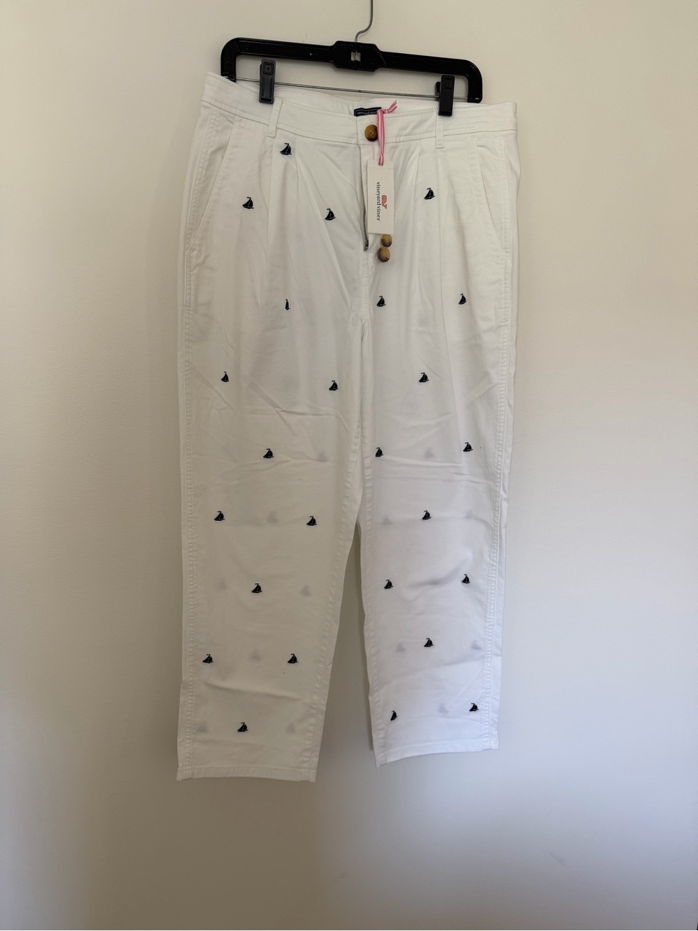Vineyard Vines White Chinos with Navy Sailboat Embroidery